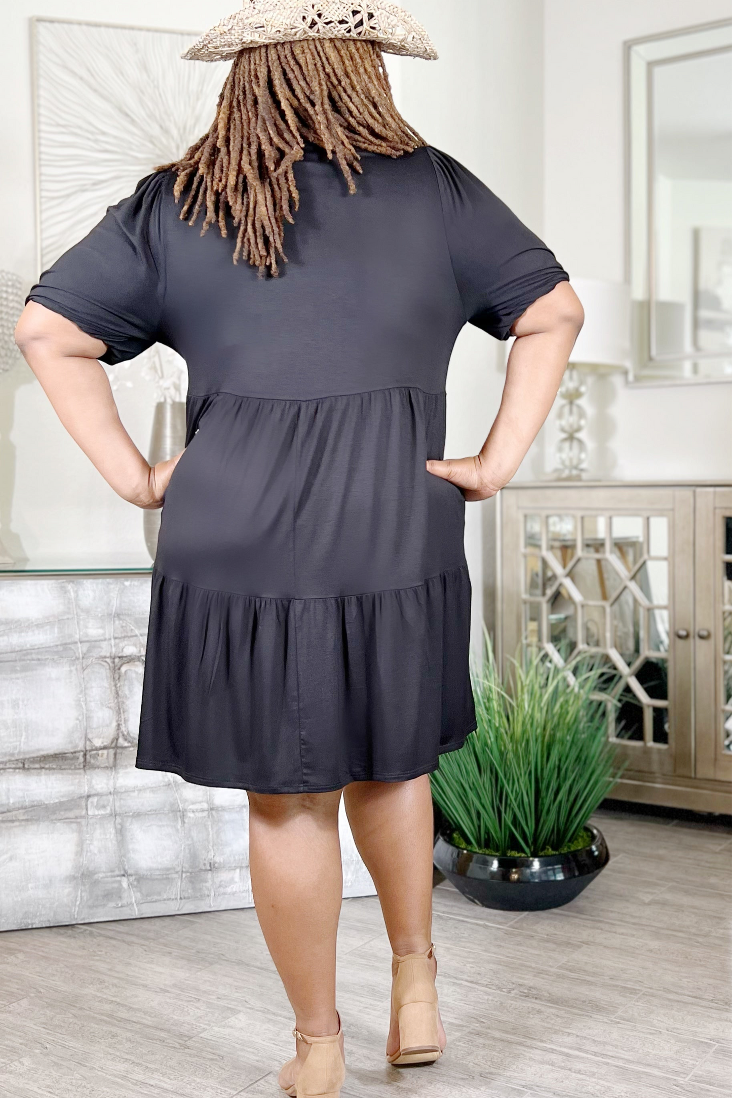 Black Dress w/Mid Detail-PLUS