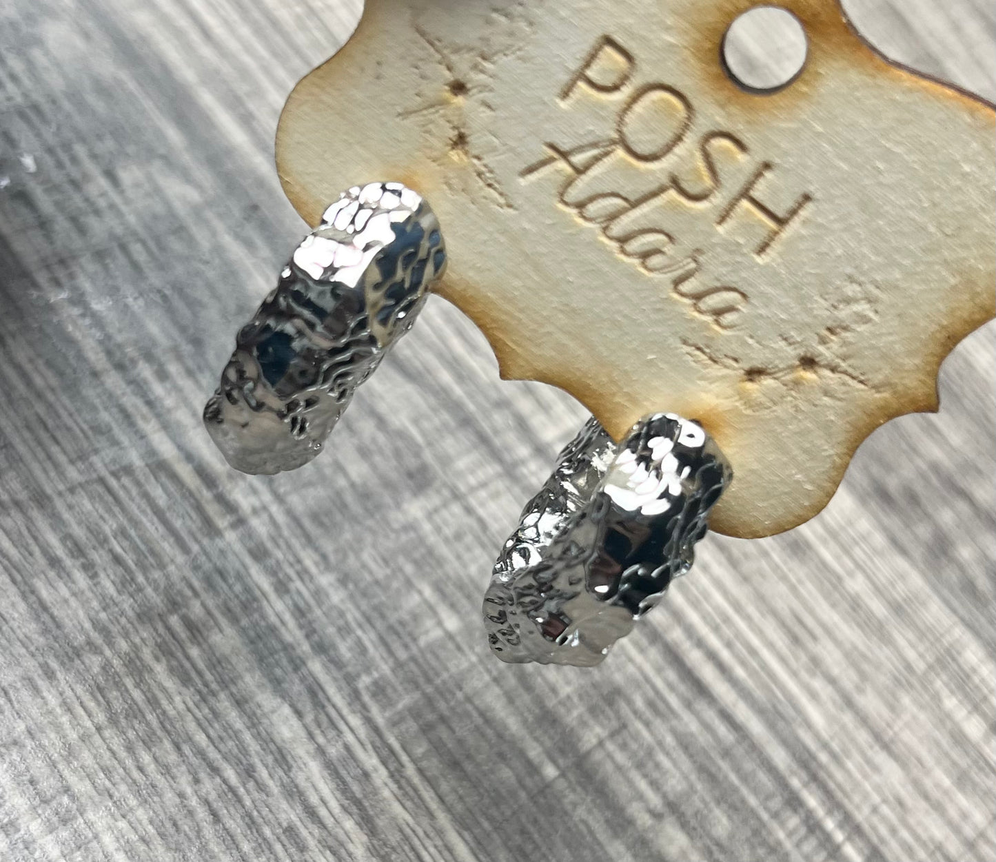 Rough Edge Semi-Hoop Earrings