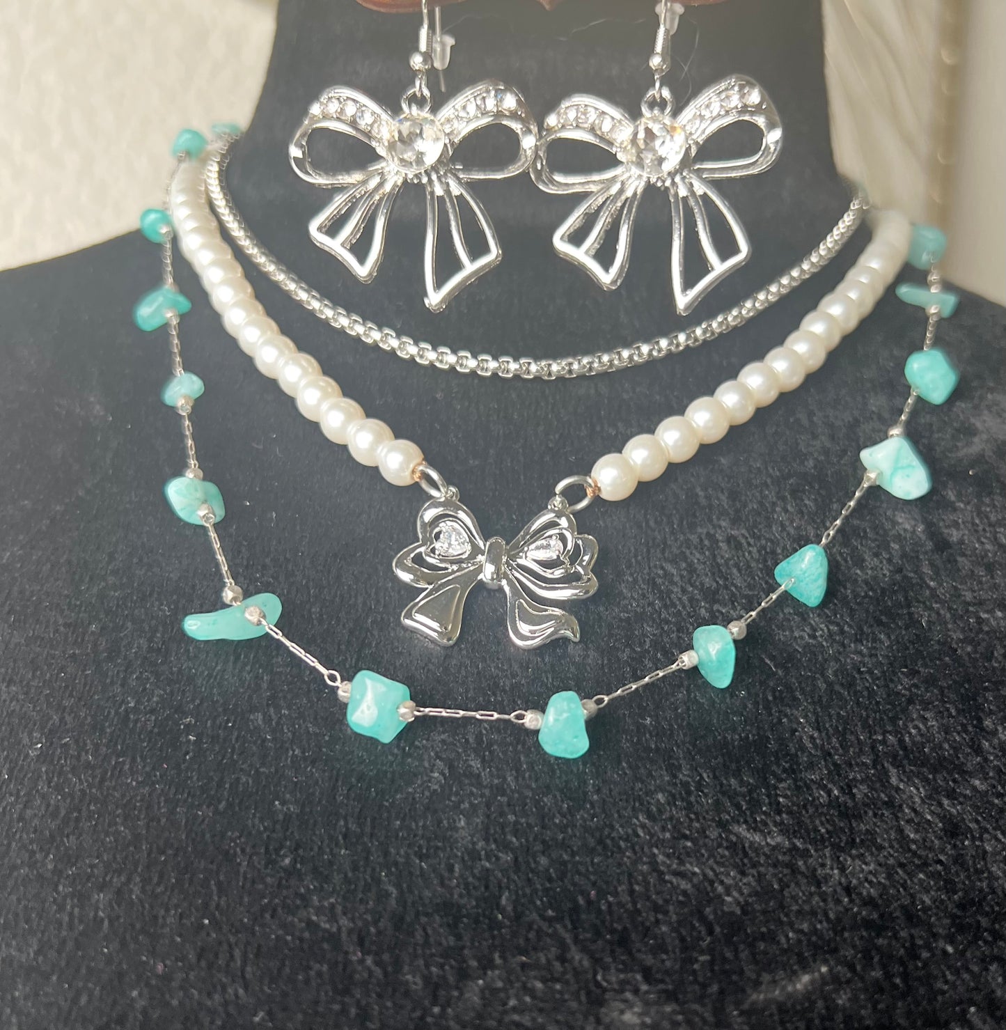 TIFFANY BOWS & PEARLS NECKLACE SET