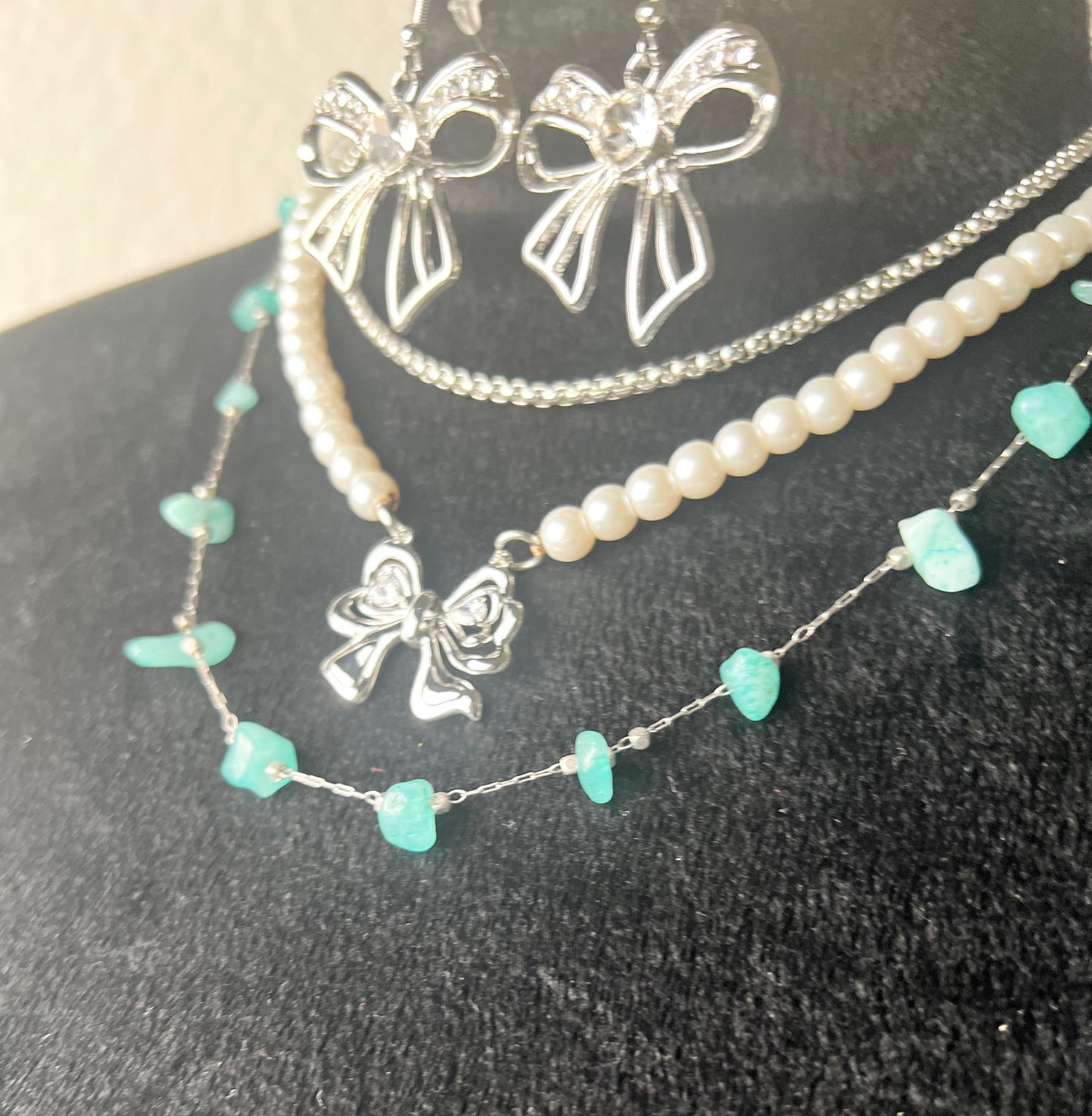 TIFFANY BOWS & PEARLS NECKLACE SET