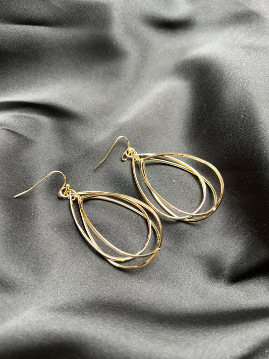 3D Golden Oval Earrings