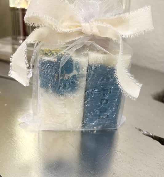 Frosty Noel: Handmade Organic Soap (Gifts & More)