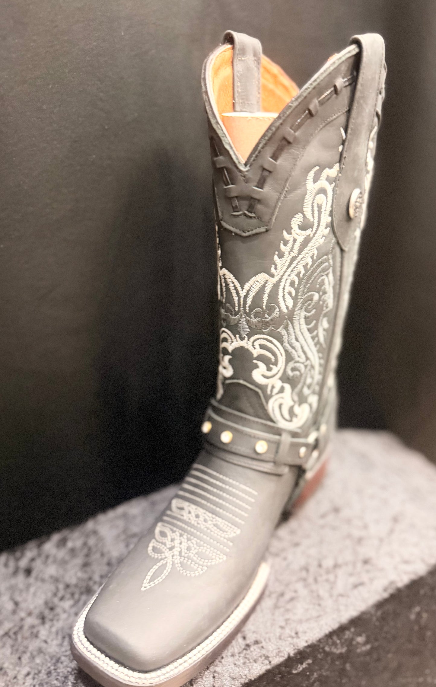 Women’s Sassy & Stylish Cowboy Boot Collection