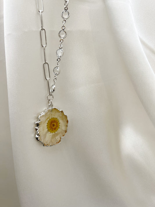 Flower Power Pendent Necklace