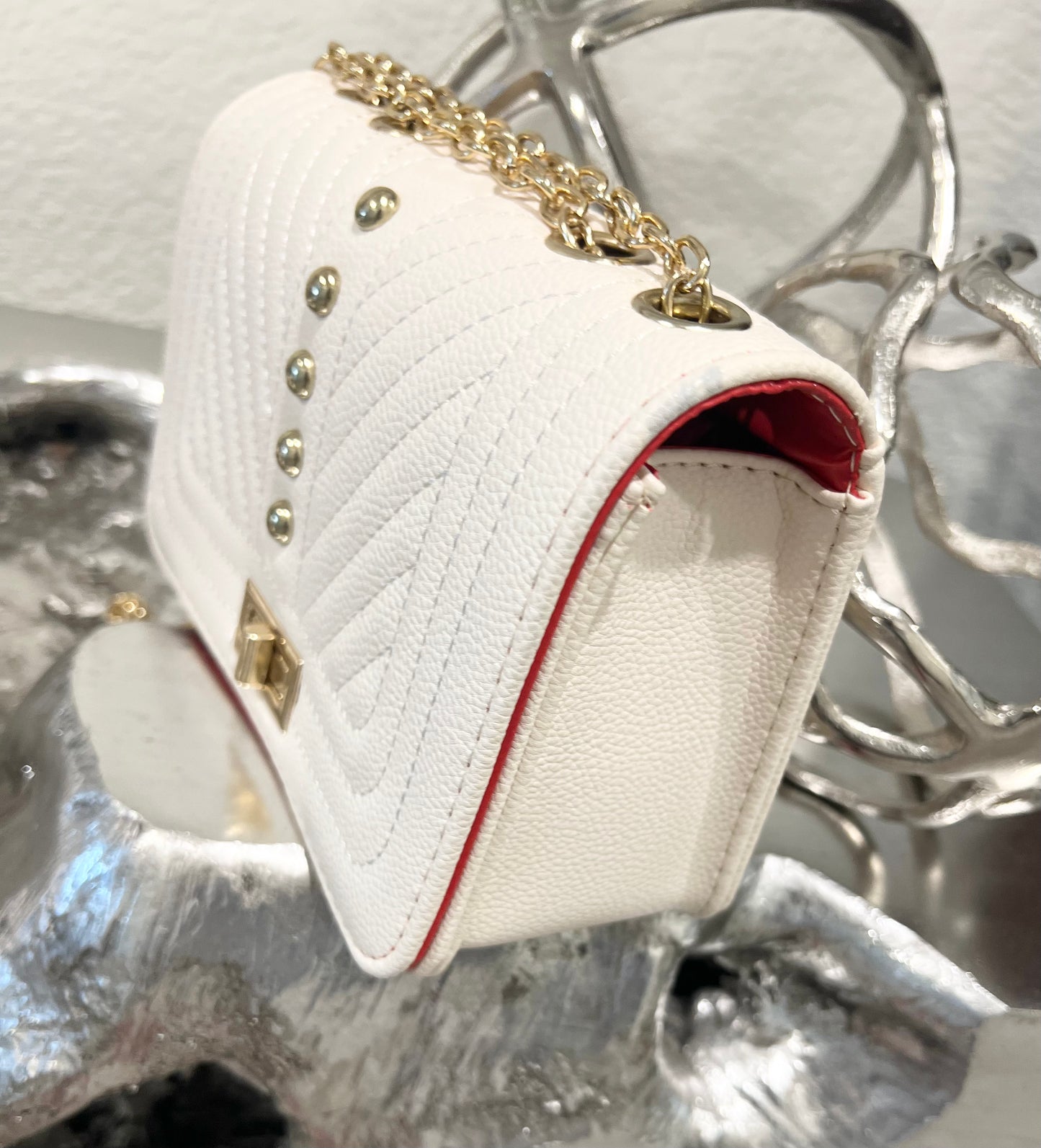 Chardonnay & Chains Purse
