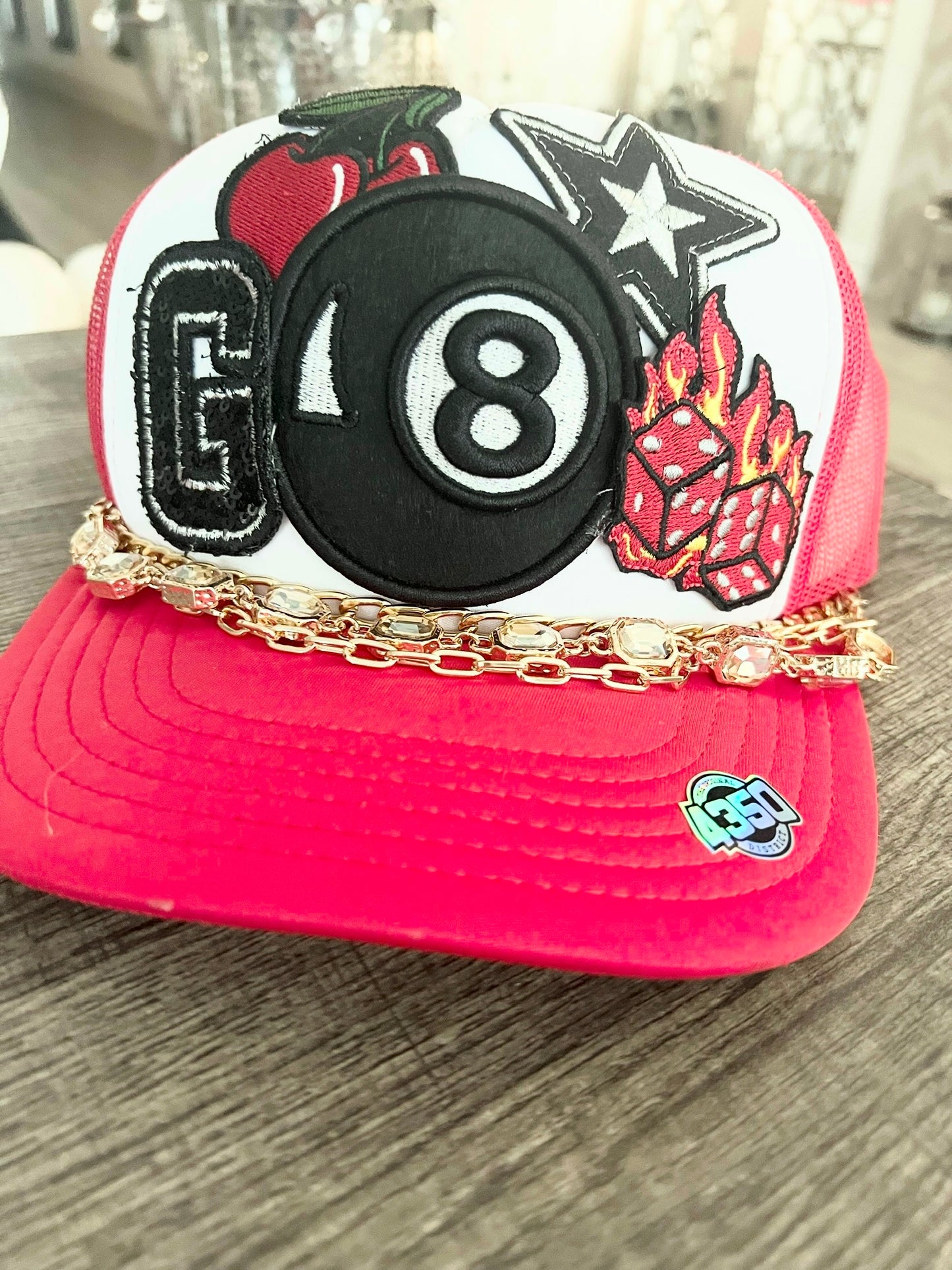 JAZZY & FUN EMBELISHED TRUCKER HATS