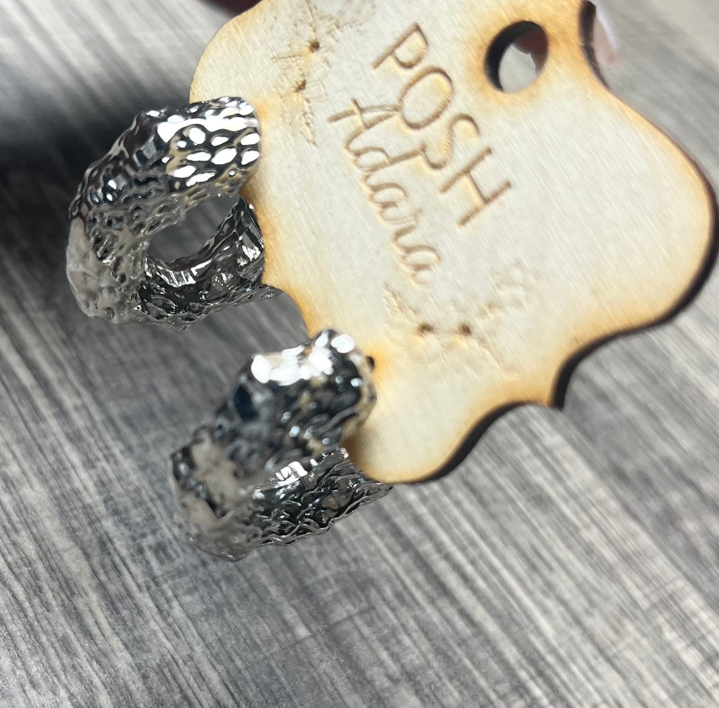 Rough Edge Semi-Hoop Earrings