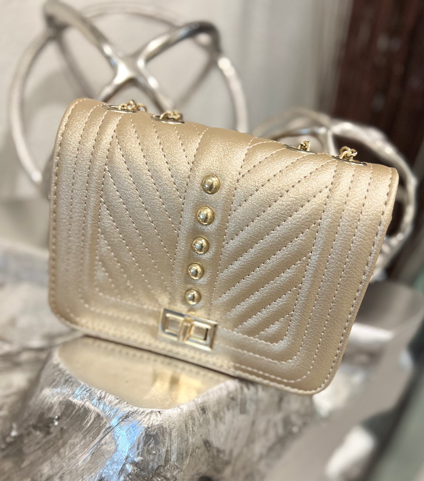 Chardonnay & Chains Purse