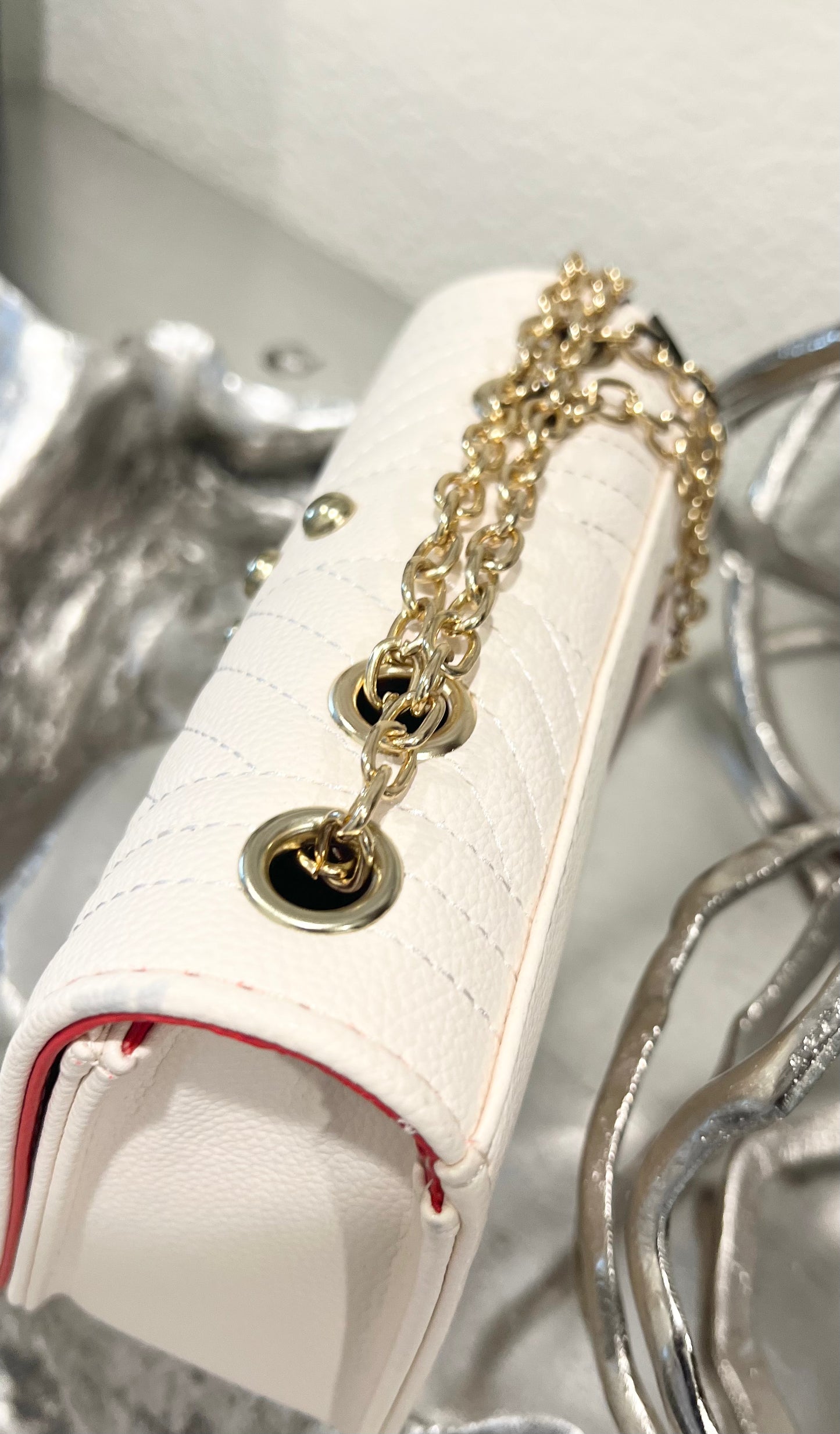 Chardonnay & Chains Purse
