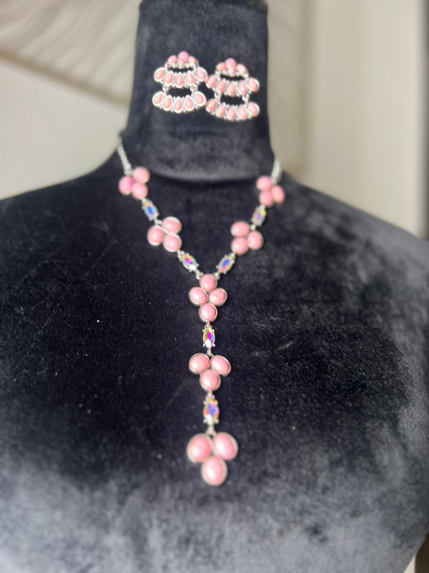Western Chic Fashion Necklace Sets