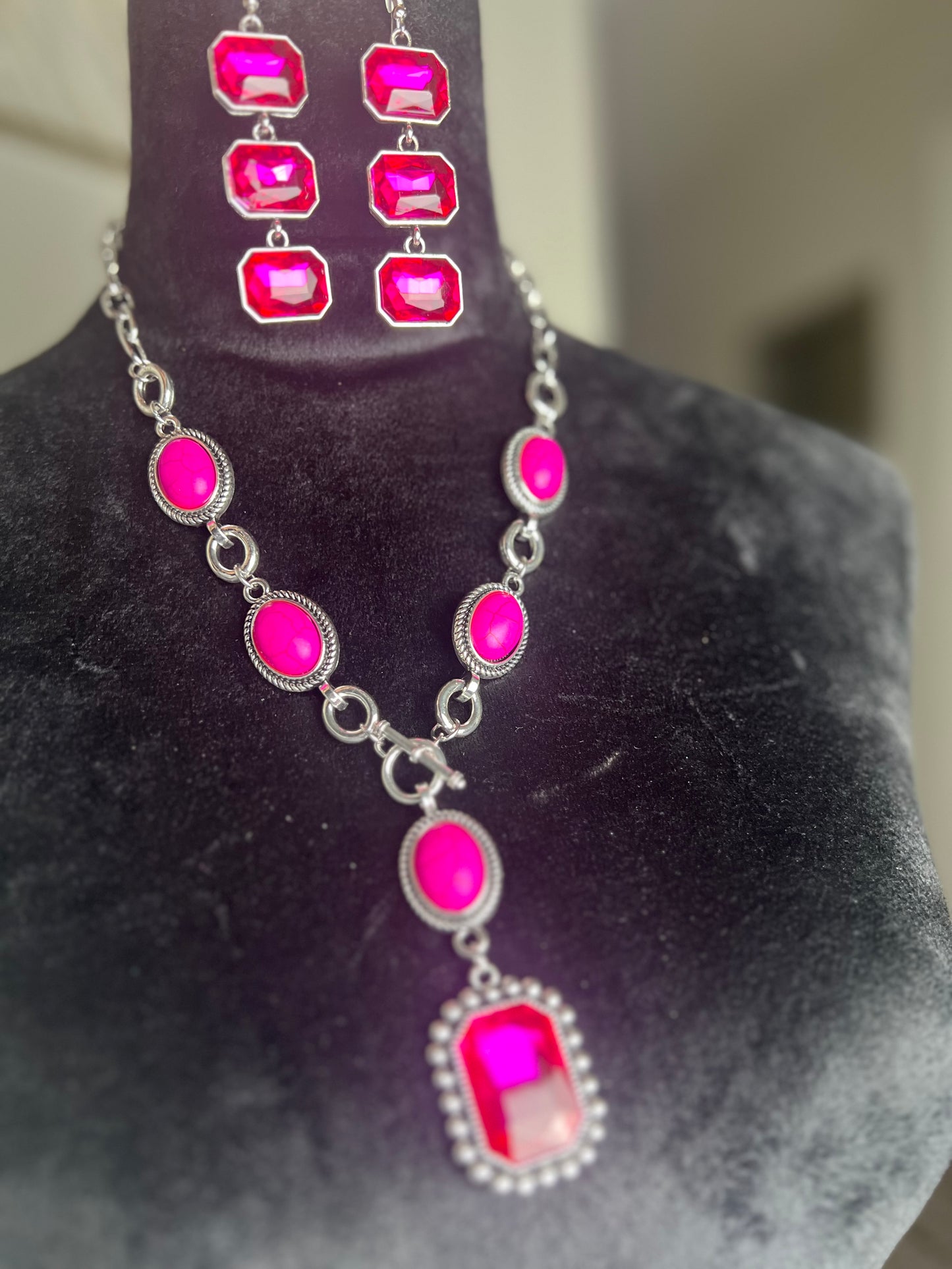 Statement Piece Necklace Sets
