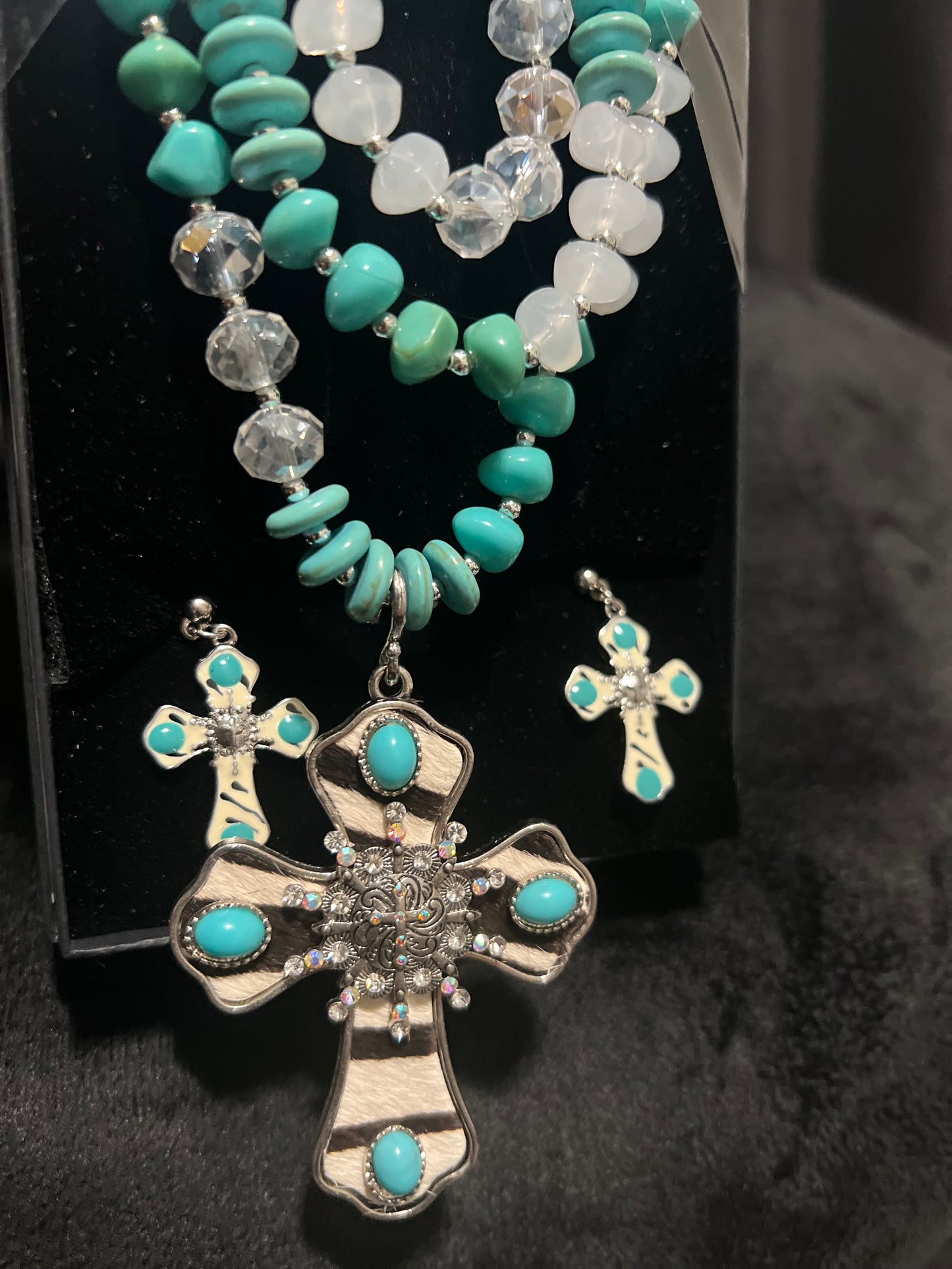 TURQUOISE & CROSS NECKLACE SET