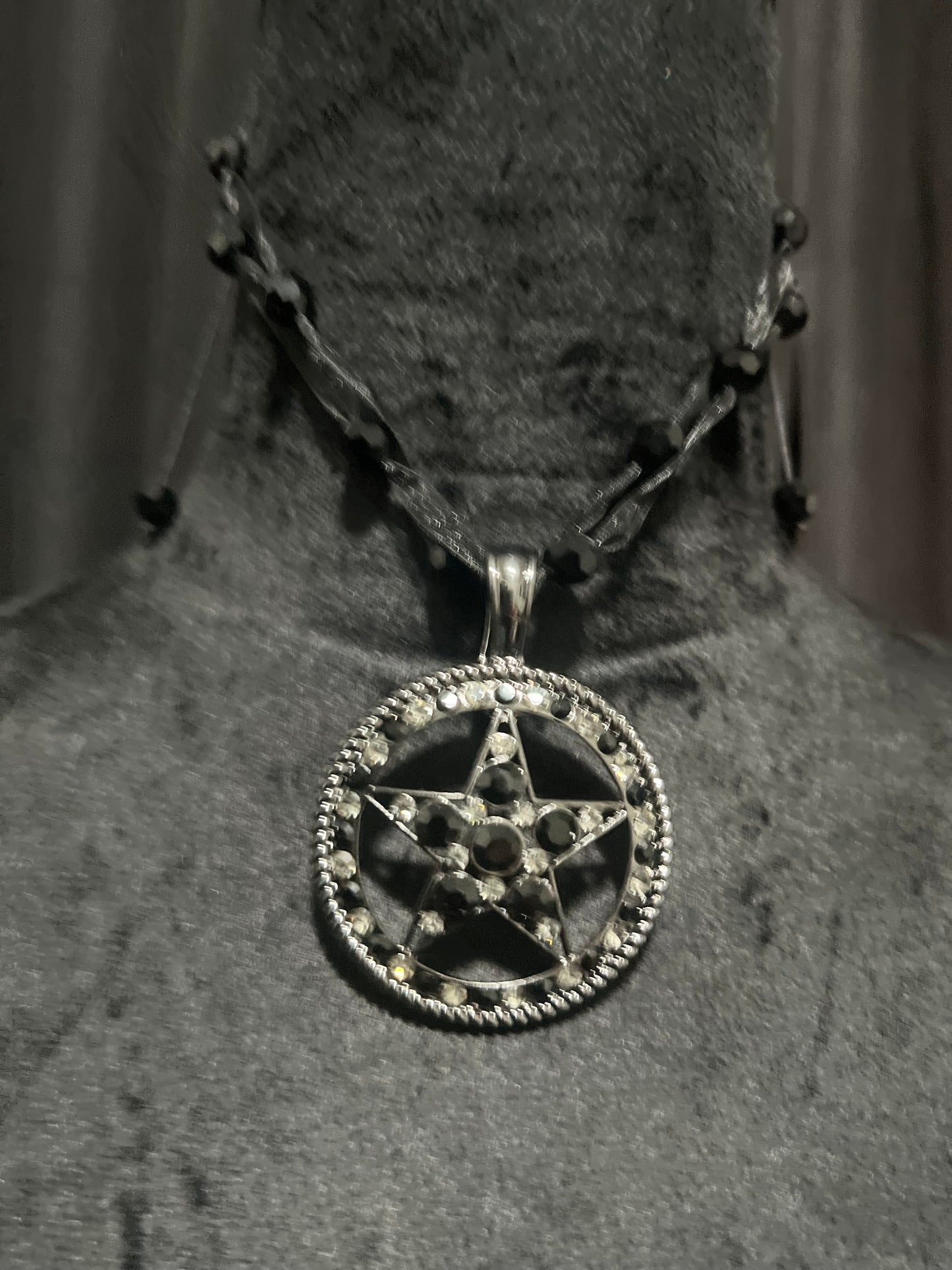 BLACK STAR & NYLON BEADED NECKLACE