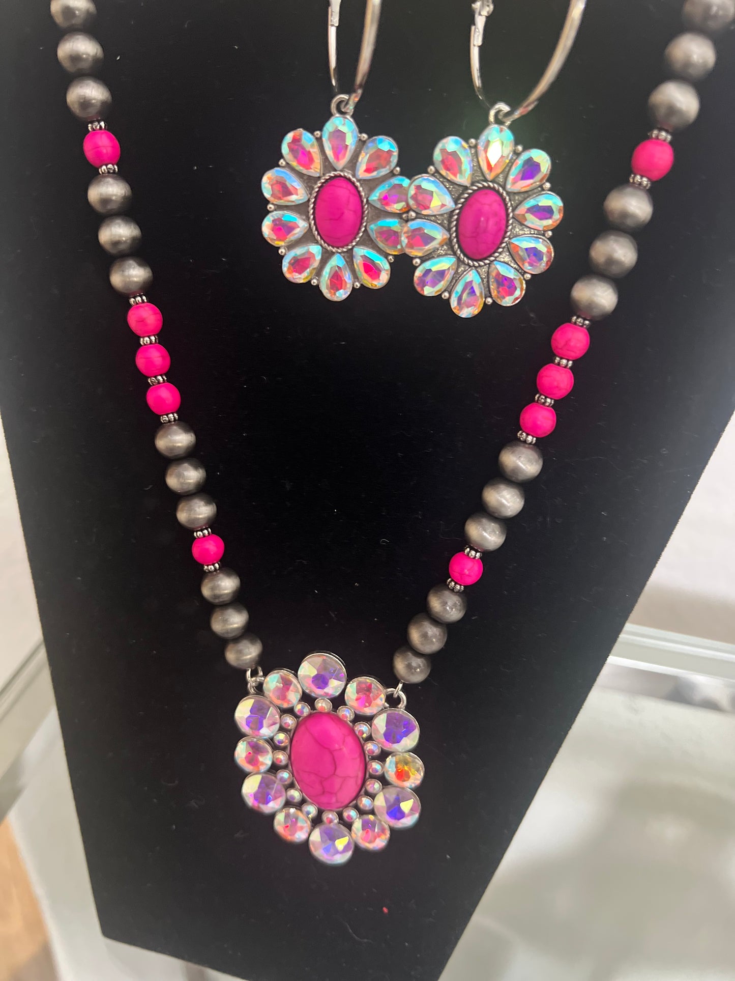 Western Chic Fashion Necklace Sets